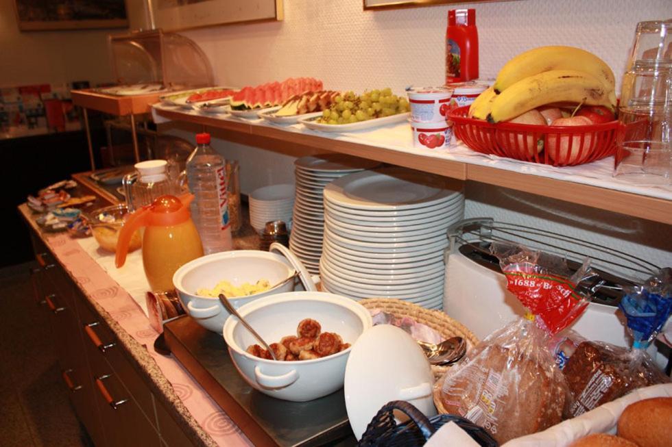 Hotel Roemerhafen Köln Dış mekan fotoğraf