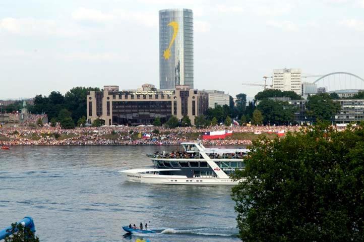 Hotel Roemerhafen Köln Dış mekan fotoğraf